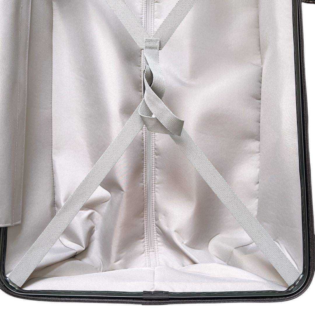 無印良品 キャリーバーの高さを自由に調節できる　ハードキャリーケース　88L ①