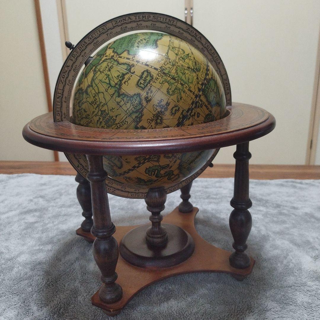 古典的な木製地球儀 約30cm