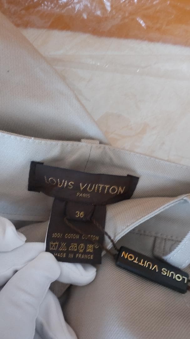 【新品・未使用・タグ付き】ルイヴィトン　レディース　チノパン　サイズ３６