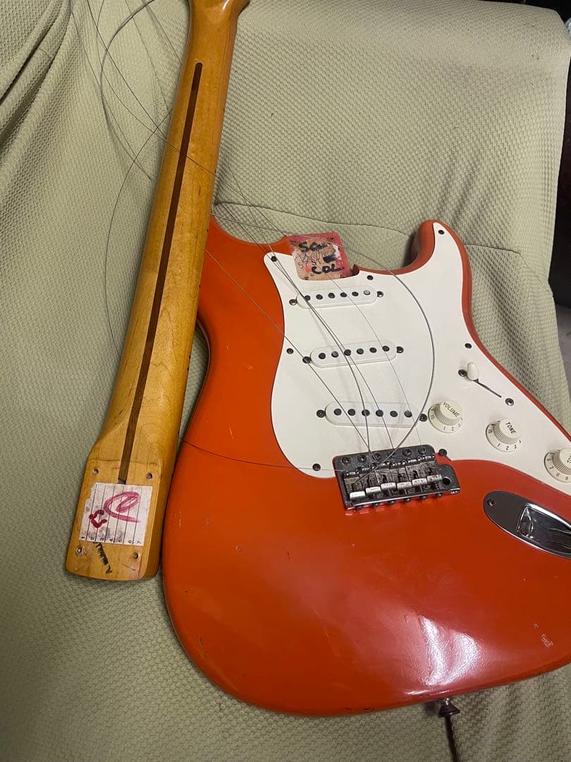 American vintageストラトキャスター/fiesta red 最終
