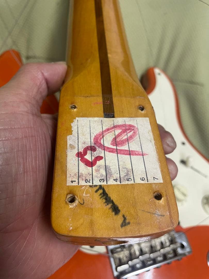 American vintageストラトキャスター/fiesta red 最終