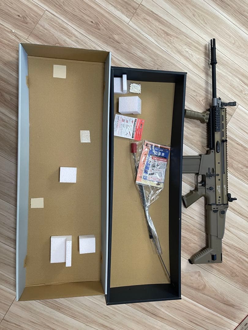 東京マルイ　次世代電動ガン SCAR Heavy タンカラー