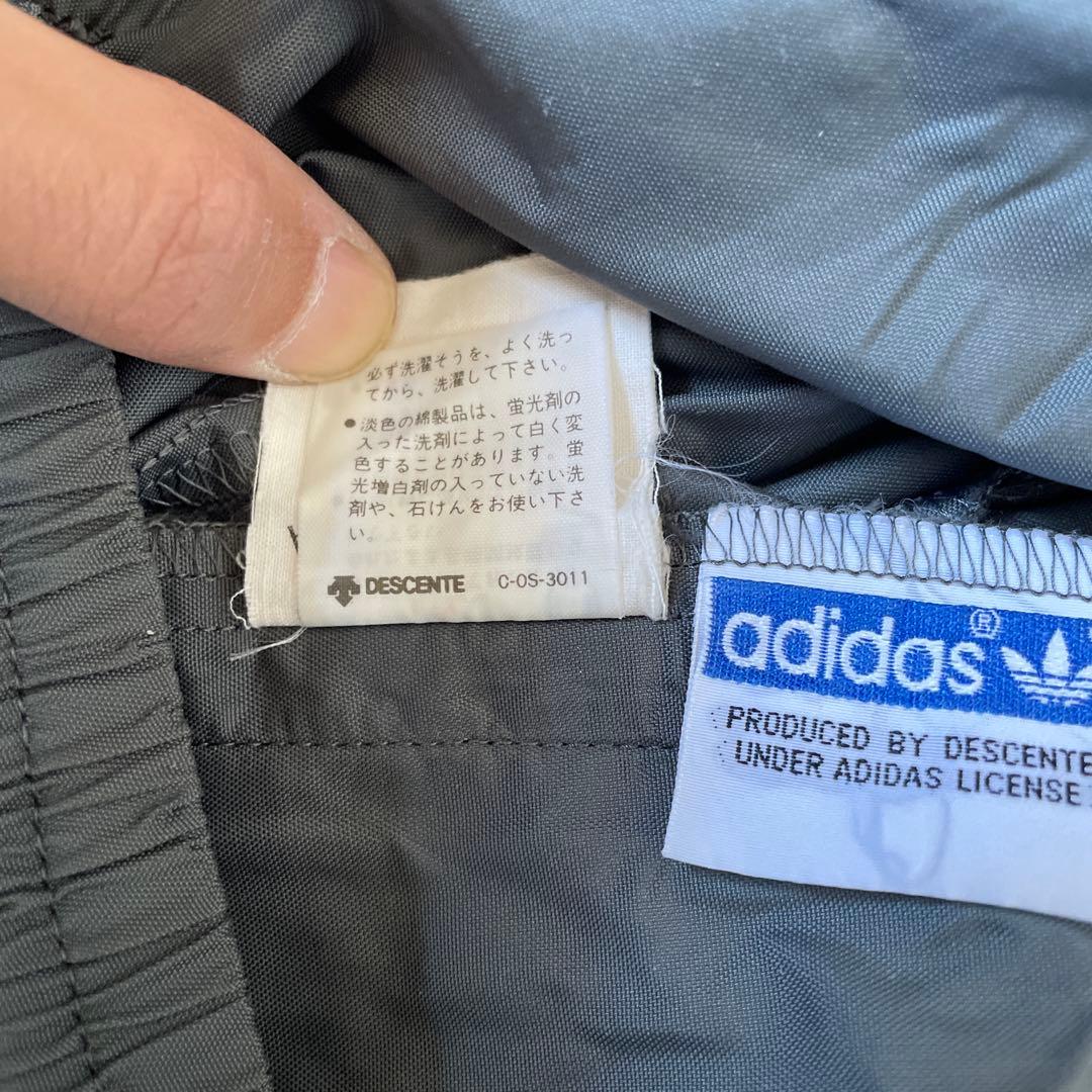 adidas 90s ナイロンジョガーパンツ