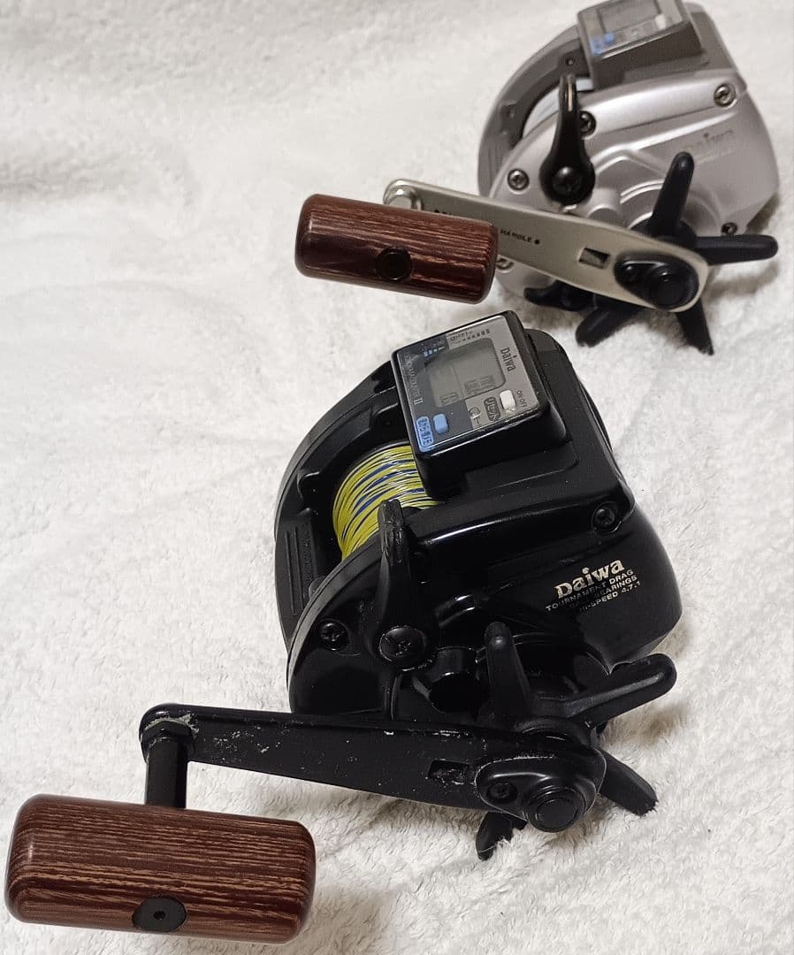 ダイワタナセンサーX350デジタル深度カウンター付両軸リールまとめて2台