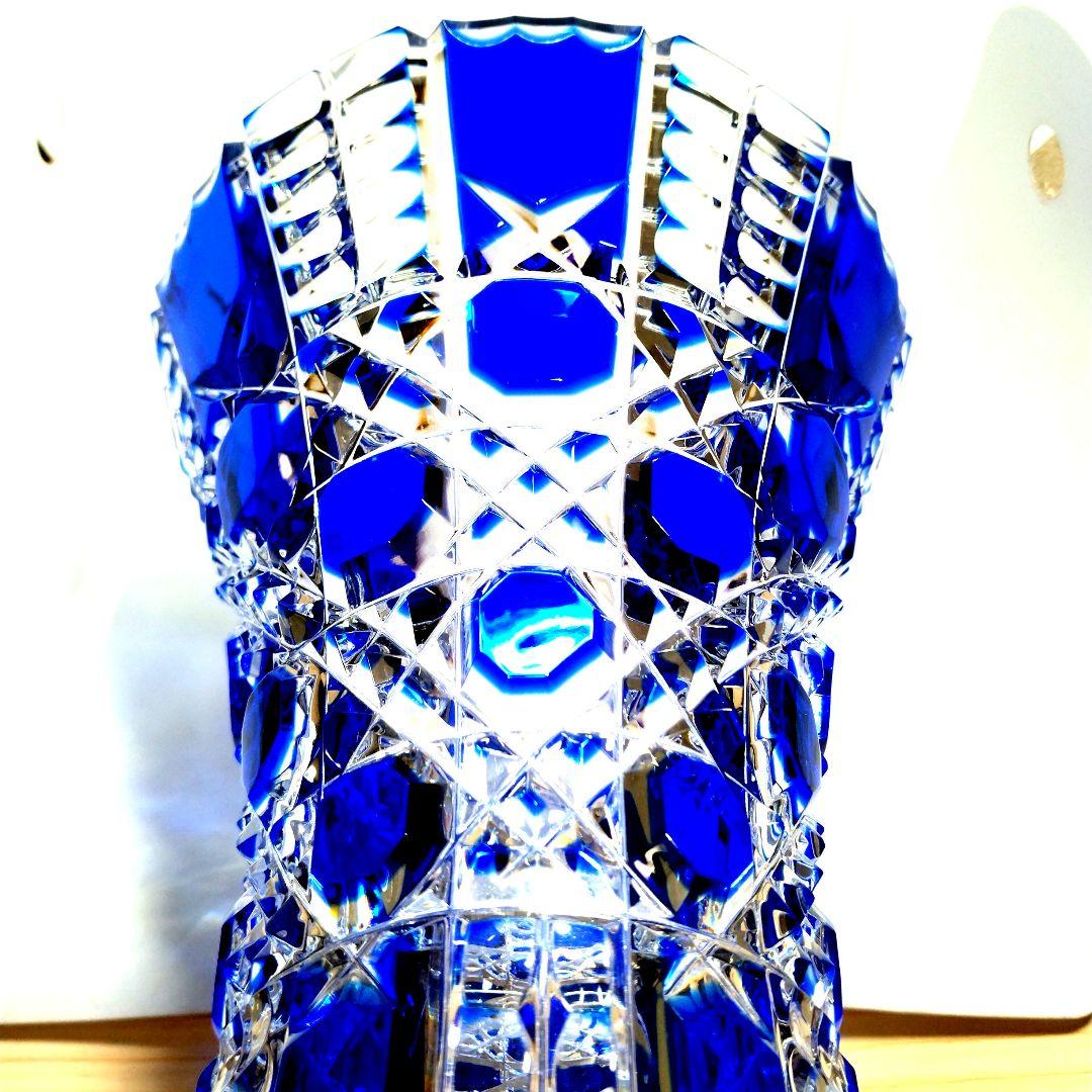 新品カガミクリスタル江戸切子青色被せガラスクリスタルカット花瓶花器薩摩切子