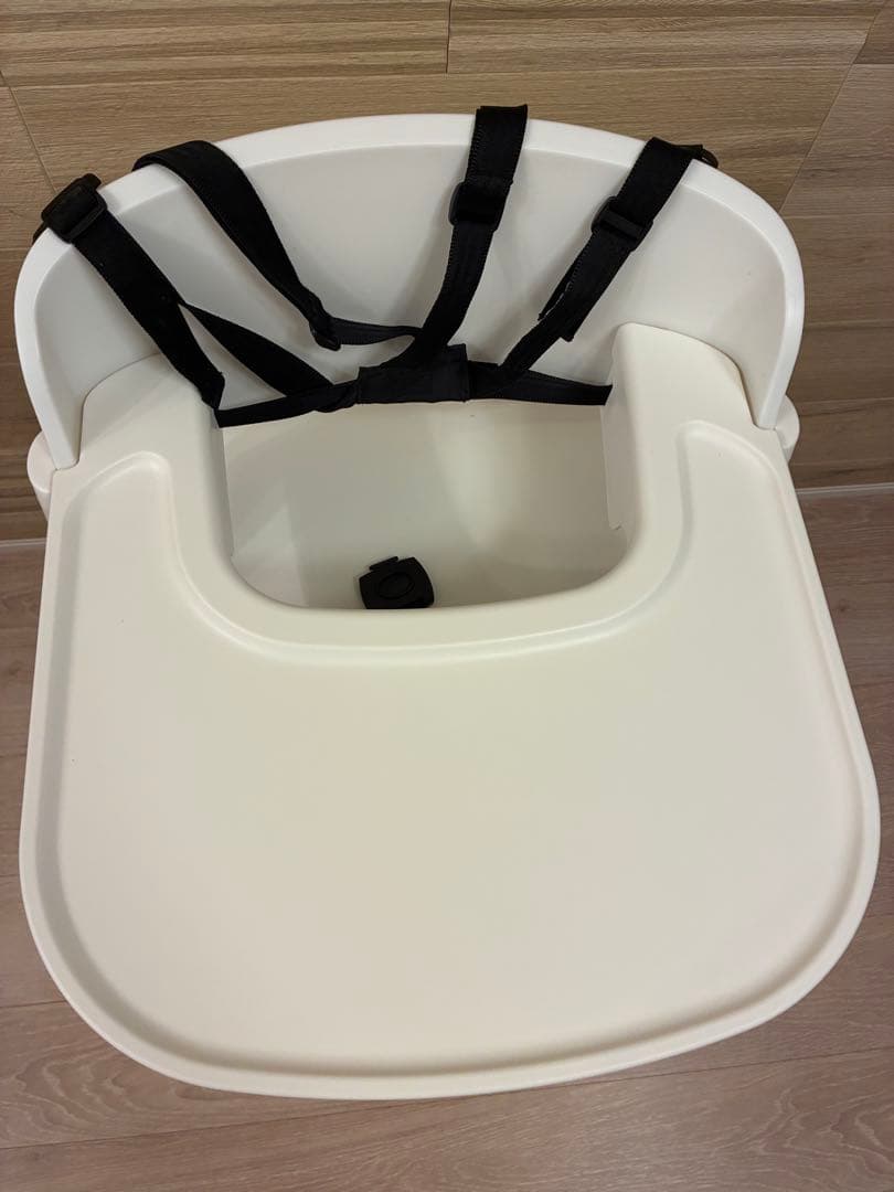 NOVUS ホワイト ベビーチェア 調整可能