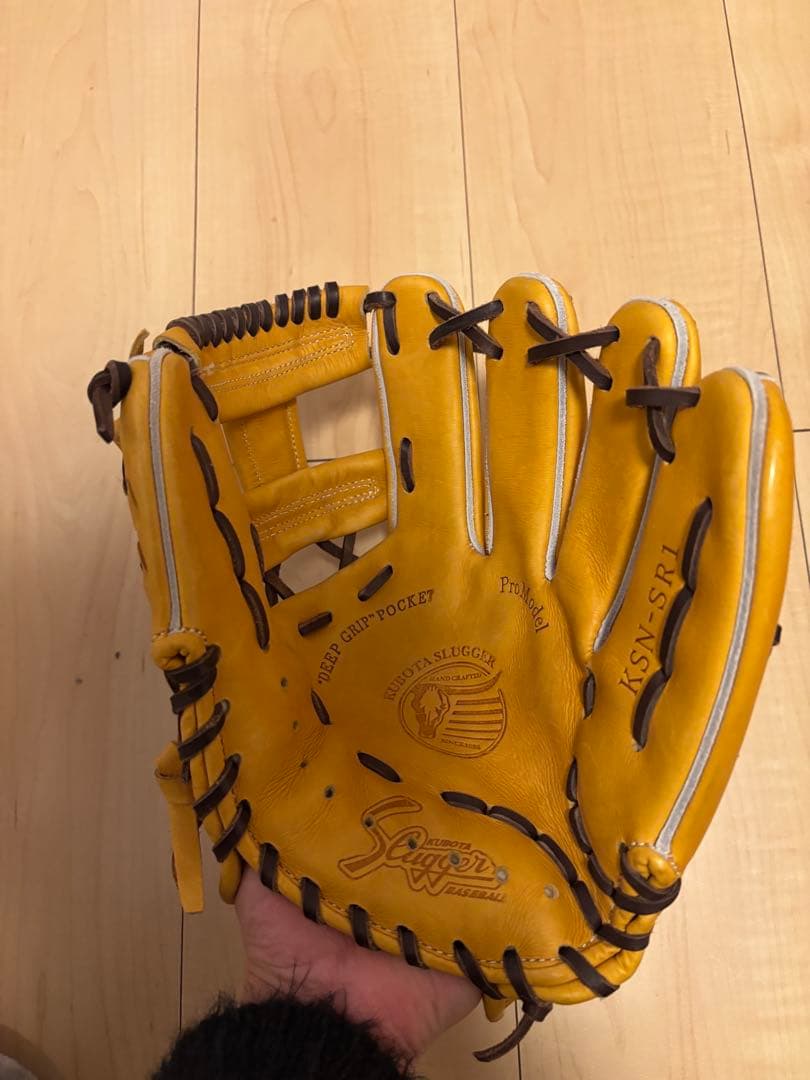 スラッガー イエロー グローブ True Professionals
