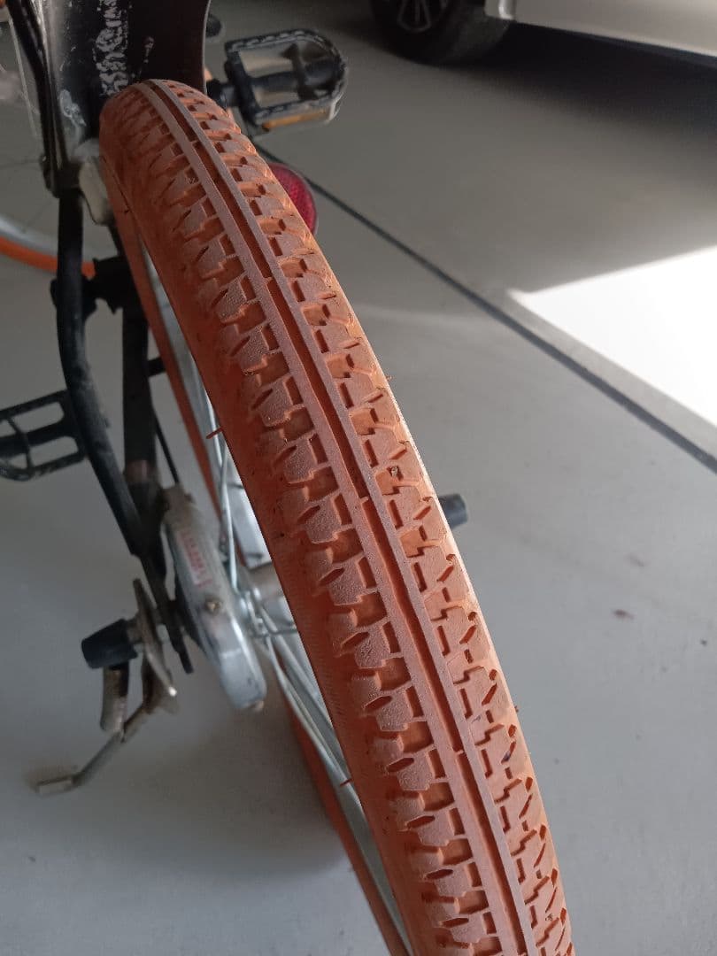 18インチ　男の子　GRAPHIS キッズ自転車 黒/オレンジ/黄色