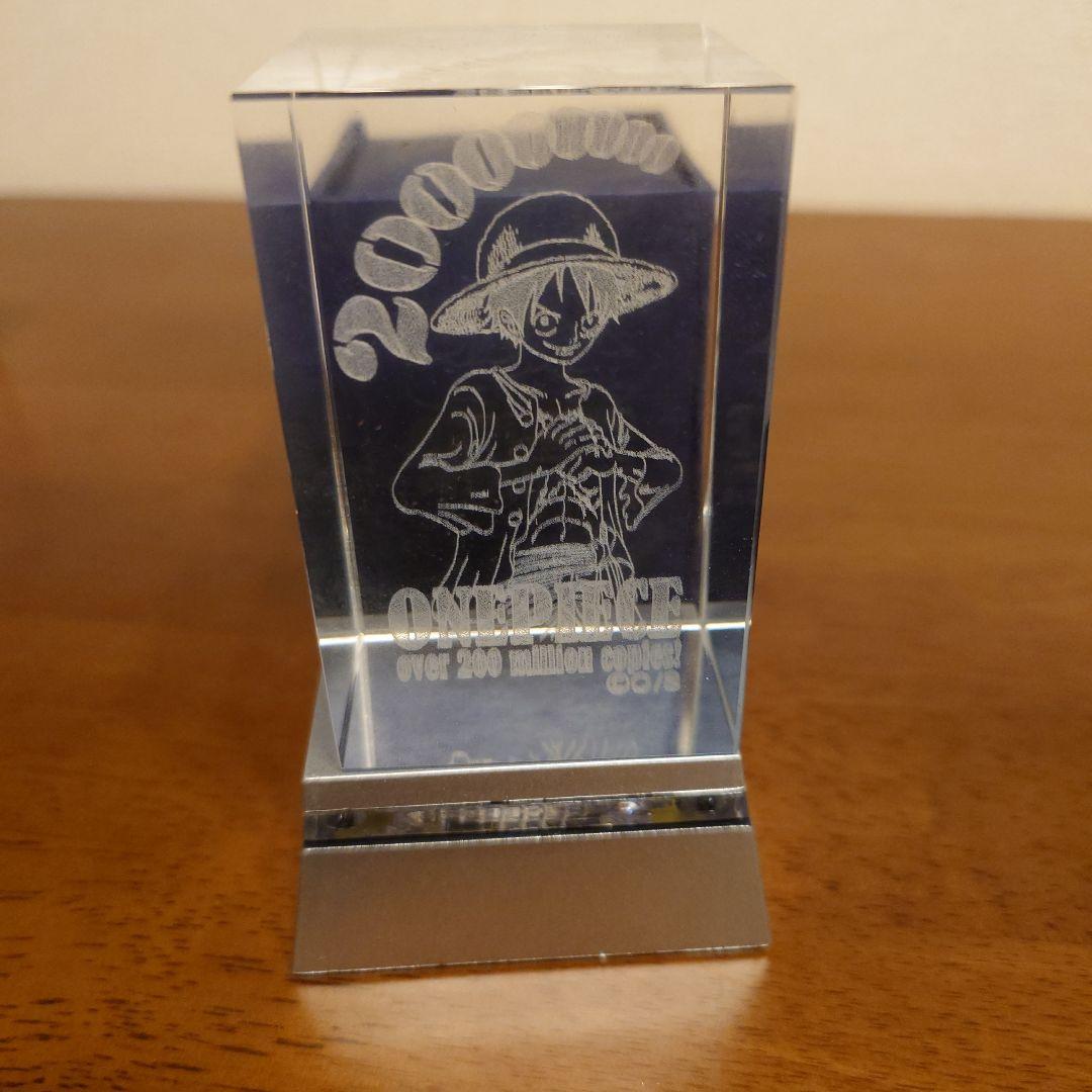 ワンピース　ジャンプ懸賞限定　ルフィの秘宝　2億　クリスタルオブジェ