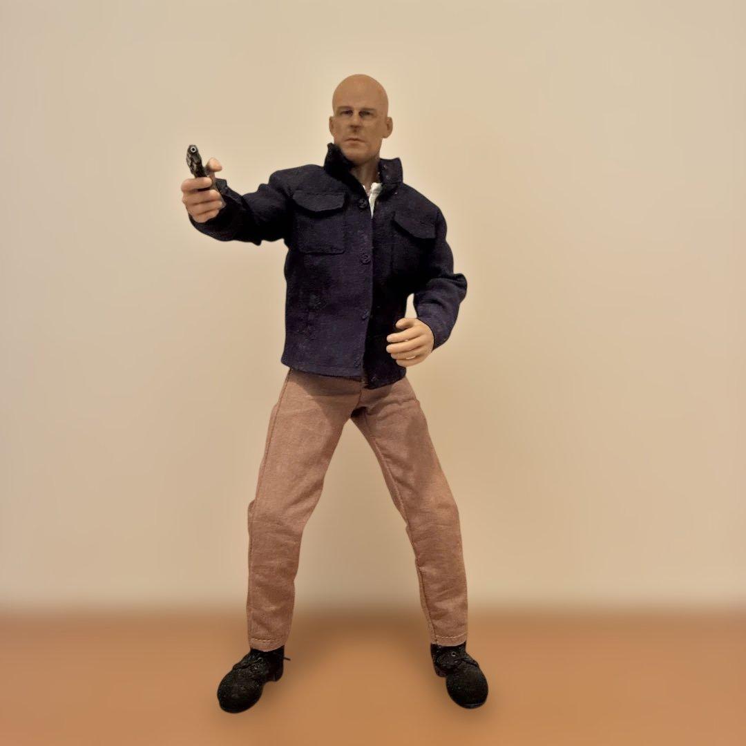 入手困難 ブルースウィリス フィギュア 洋画