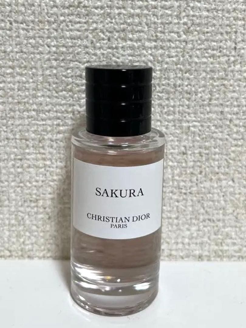 メゾン　クリスチャン　ディオール　サクラ　フレグランス