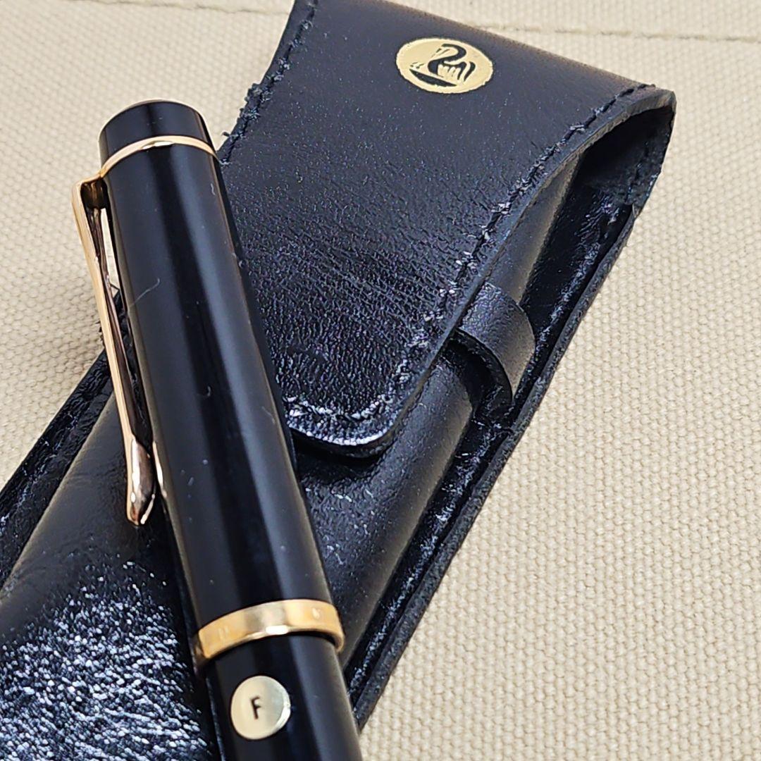 PELIKAN ペリカン F刻印 ペン・万年筆 樹脂系素材 ブラック ケース付き