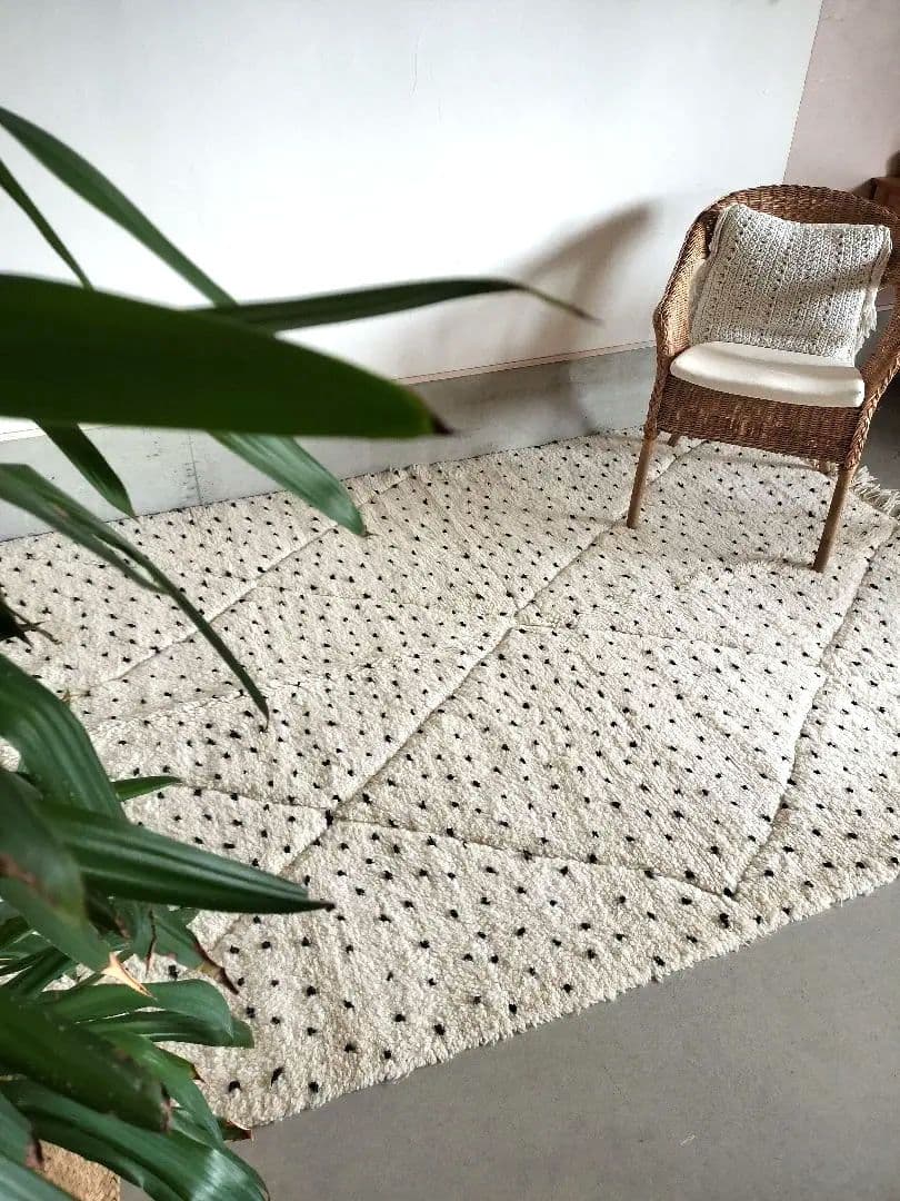 新品/人気/アイボリーベース黒ドット平織りダイヤ柄ベニワレン　No.572