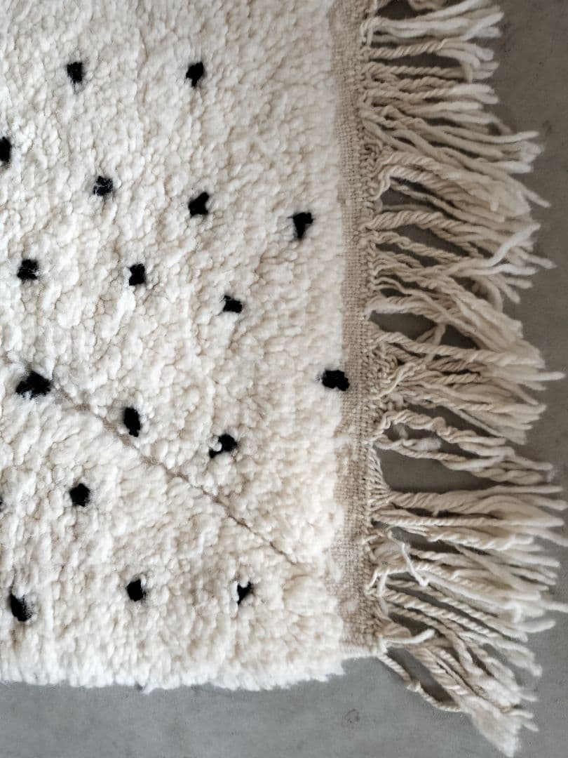 新品/人気/アイボリーベース黒ドット平織りダイヤ柄ベニワレン　No.572