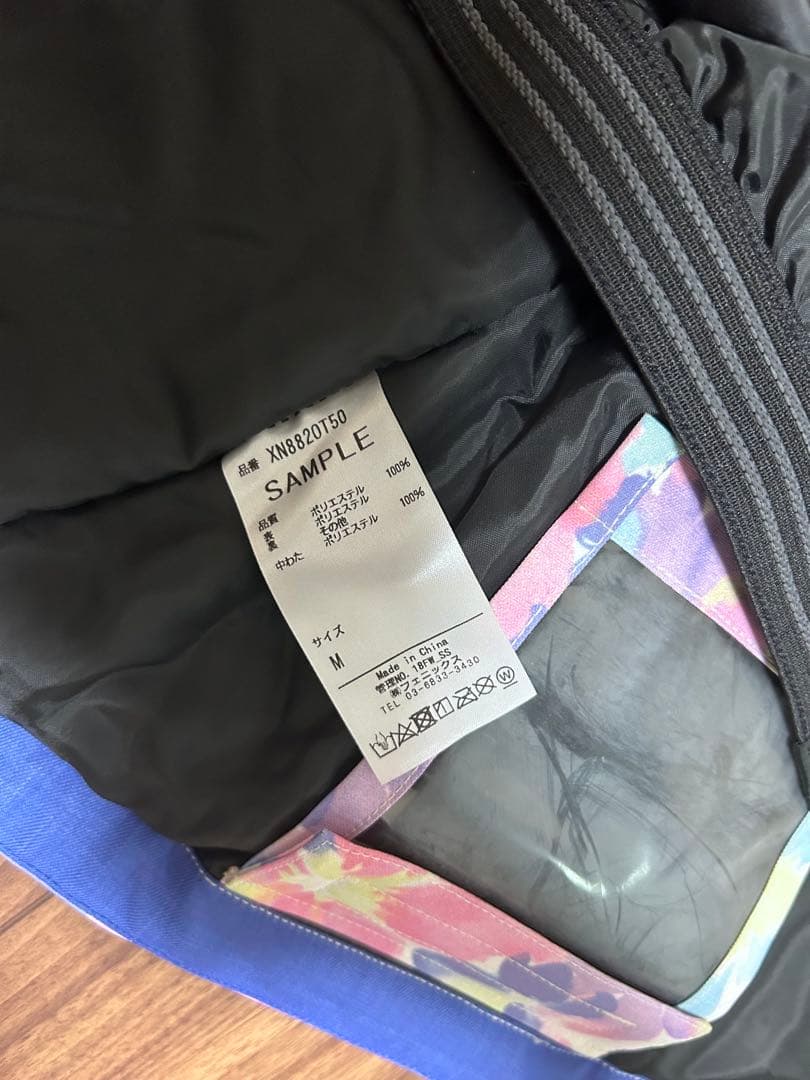 新品　PHENIX フェニックス　レディース スキーウェア２点セット　M