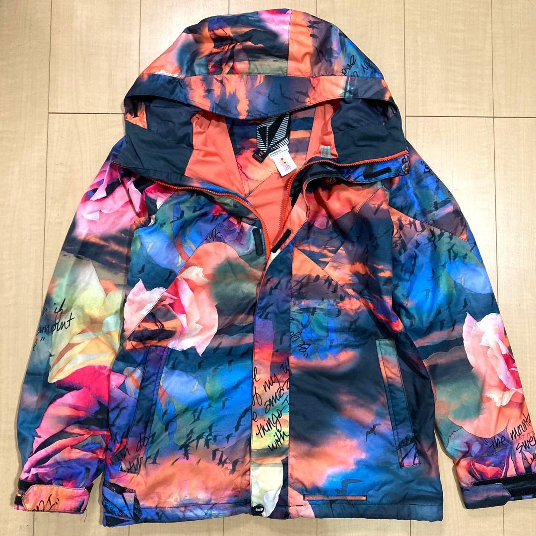 美品✨VOLCOM レディース スノーボードウェア Mサイズ レディース 花柄