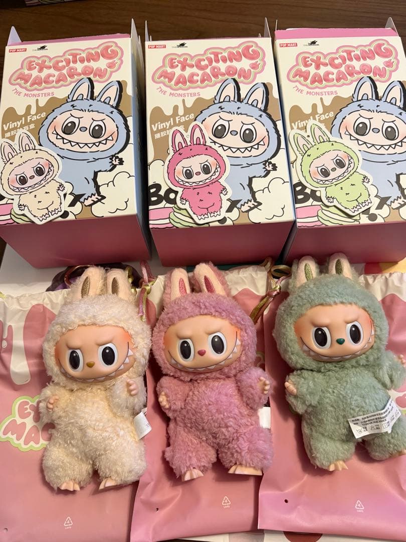 新品未使用　LABUBU ラブブ　マカロン　ピース　3点セット