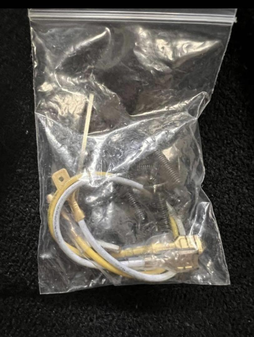 人気のカラー　ナルディ☆ ステアリング ハンドル 社外 新品 ホーン付