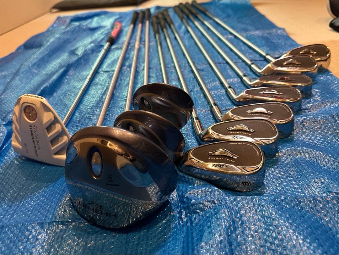 komekko　H-BRID レッドキャディバッグ+ゴルフセット