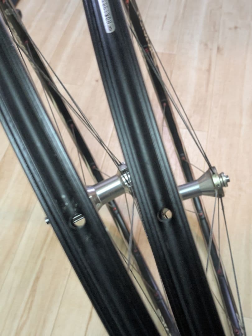 DURA-ACE チューブレス対応ホイール