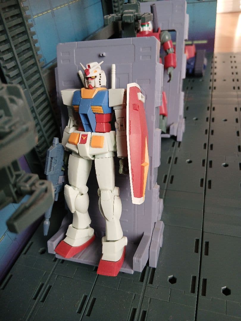 ロボット魂　ガンダム　ジオラマ