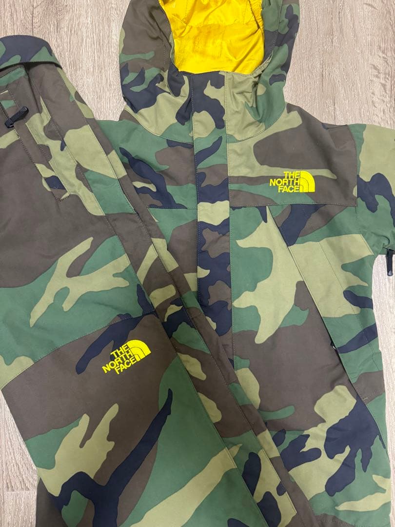 ノースフェイス スノーウェア 上下 サイズ120 迷彩柄