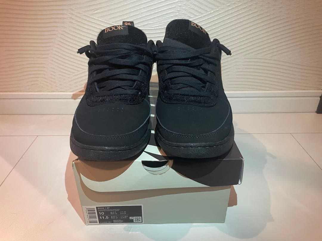 NIKE BOOK 1 EP ブラック/アンバー 10/11.5