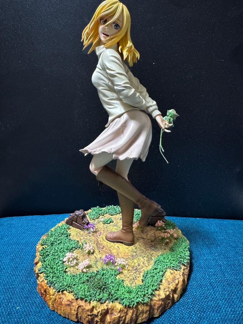 進撃の巨人　クリスタ　ガレージキット完成品