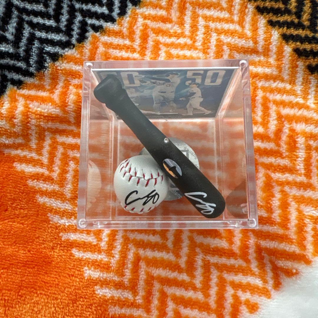 ドジャース 2024年ワールドシリーズチャンピオン キーリング&ボール・バット