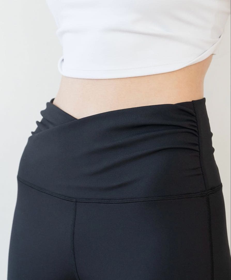 【SUKALA】　ベーシックフレアパンツ Ｌサイズ ネイビー