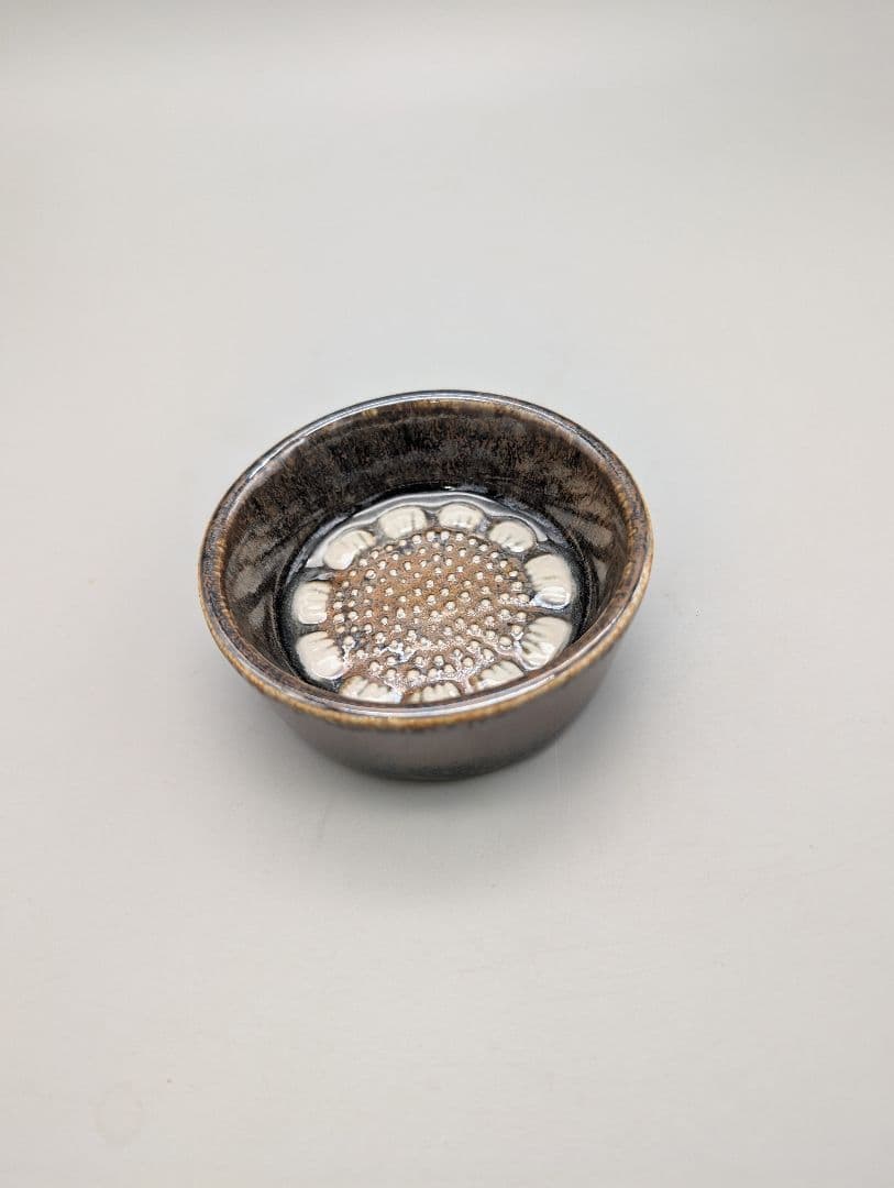 シルヴィア・レウショヴィウ　ロールストランド　小皿　花　北欧ヴィンテージ