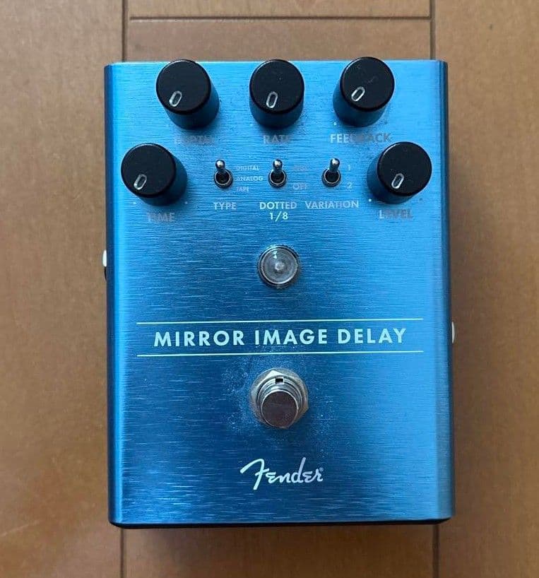 ギター Fender MIRROR IMAGE DELAY