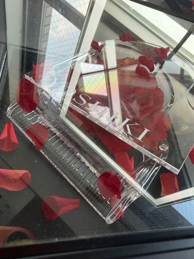 YOSHIKIプリザーブドフラワー　クリスタルピアノ　ガラスケース