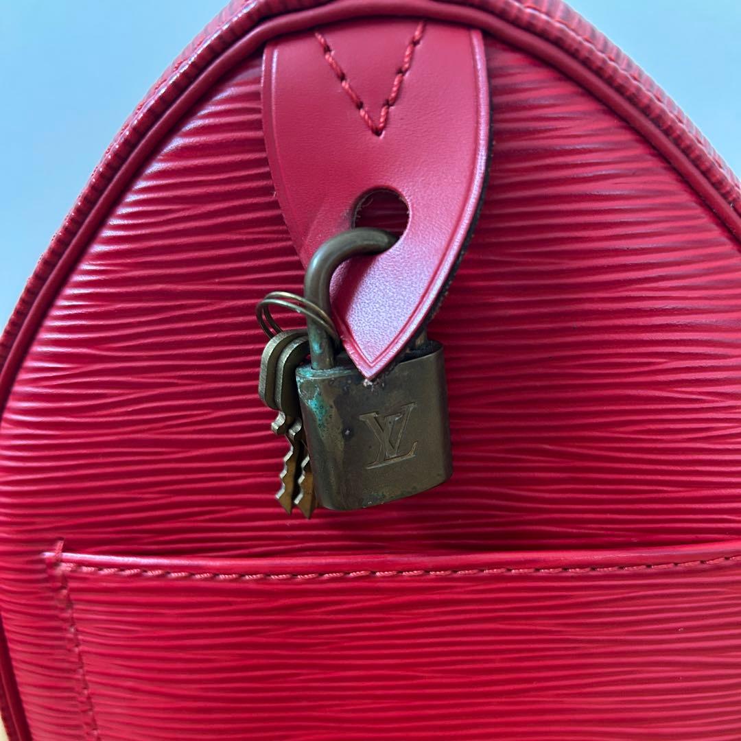 ルイヴィトン バッグ エピ レッド
