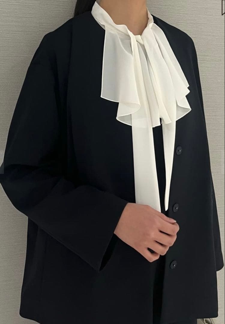 トゥモローランド ボールジィ クリアデシン フリルボウタイブラウス ホワイト