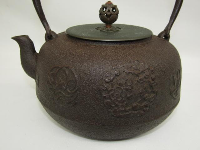 Y5-1212◇山形 鉄瓶 釜師 菊地政光造 重量1625ｇ 共箱◇