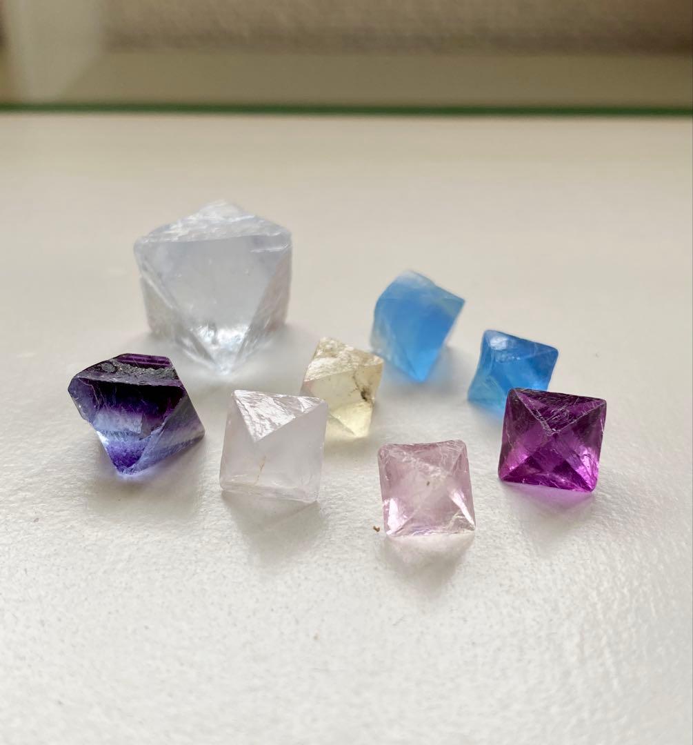 八面体フローライト　ビンガム産　イリノイ産　8個セット　蛍石　鉱物標本