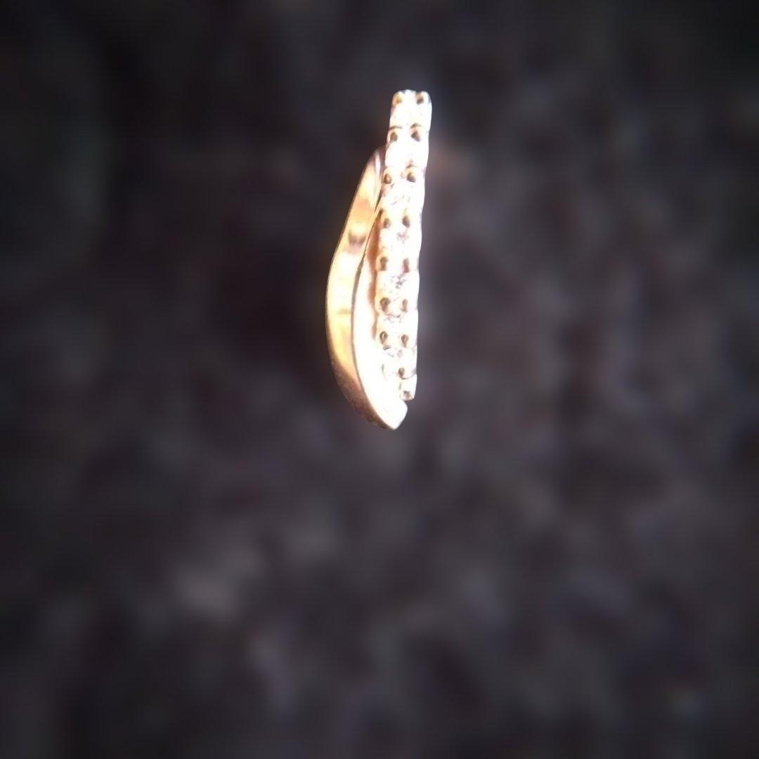 k18ピアス片耳用　0.02カラットダイヤ