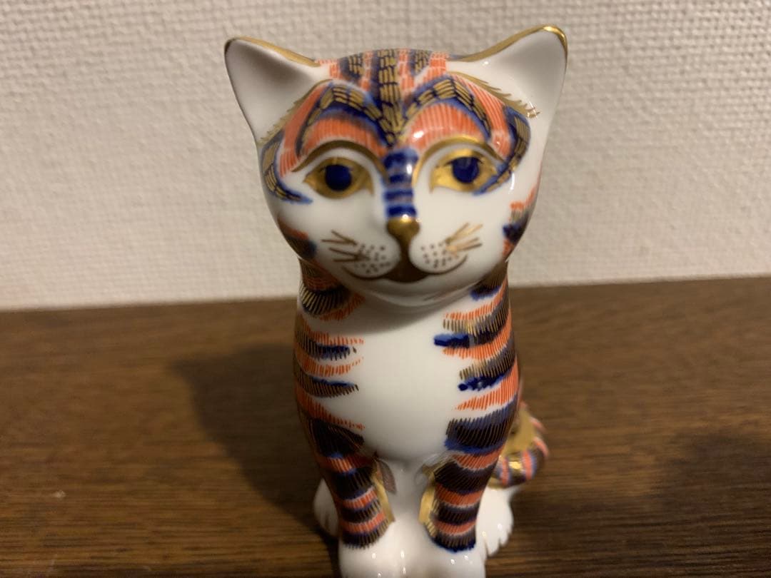 ロイヤルクラウンダービー金色の猫