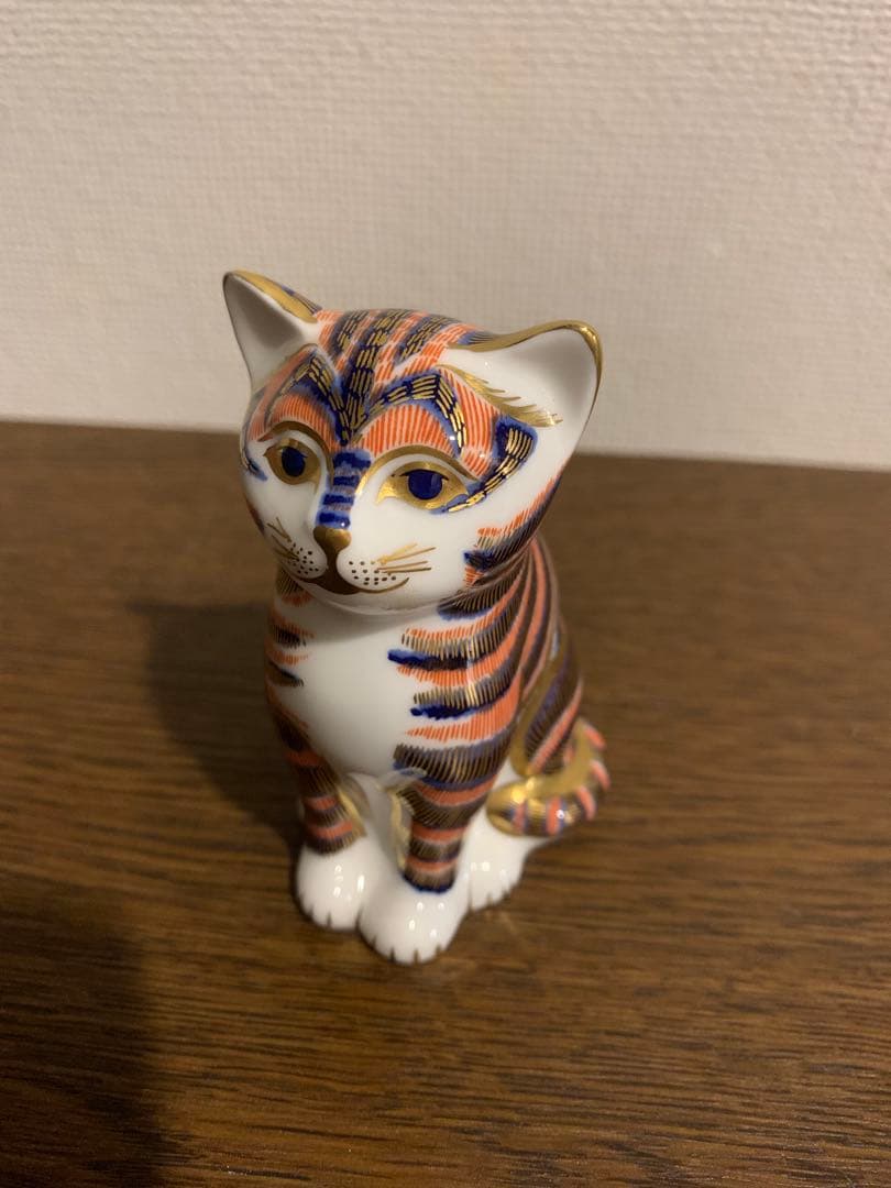 ロイヤルクラウンダービー金色の猫