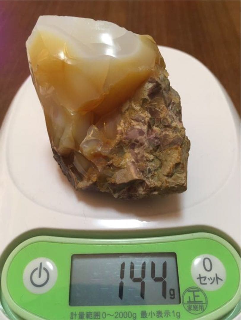 オパール　原石　ホワイト〜　遊白色　キューピッドストーン