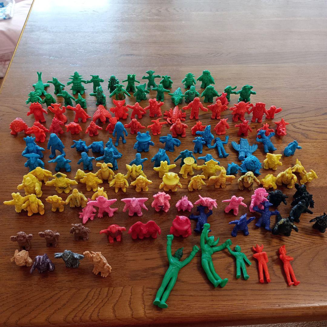昭和レトロ　ウルトラマン　怪獣消しゴム　135体