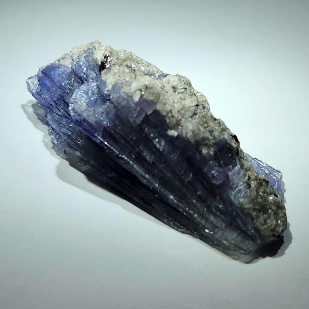 レア✨天然非加熱 スプレータイプ タンザナイト＆カルサイト共生原石