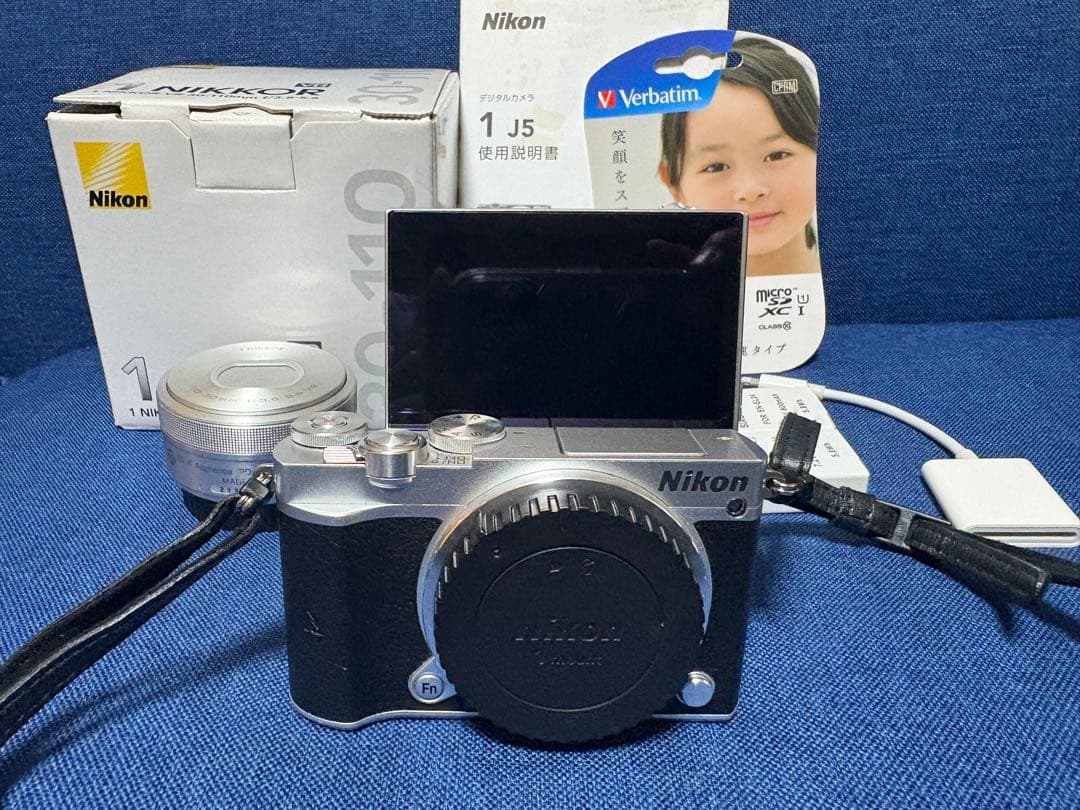 どん　Nikon 1 J5 ミラーレス一眼カメラ