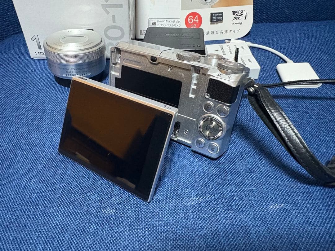 どん　Nikon 1 J5 ミラーレス一眼カメラ