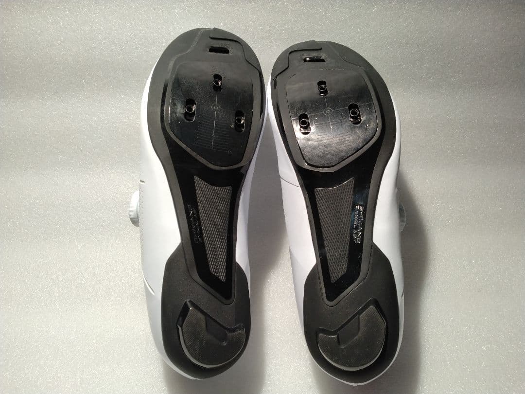 シマノ サイクルシューズ RC3 サイズ 42 ノーマル 色ホワイト
