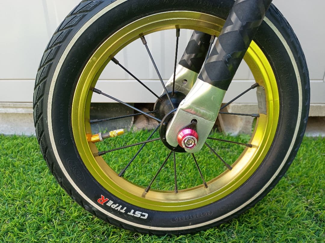 早い者勝ち　値下げ　ストライダープロ ゴールド＆メッキ2台セット　愛知　引取限定