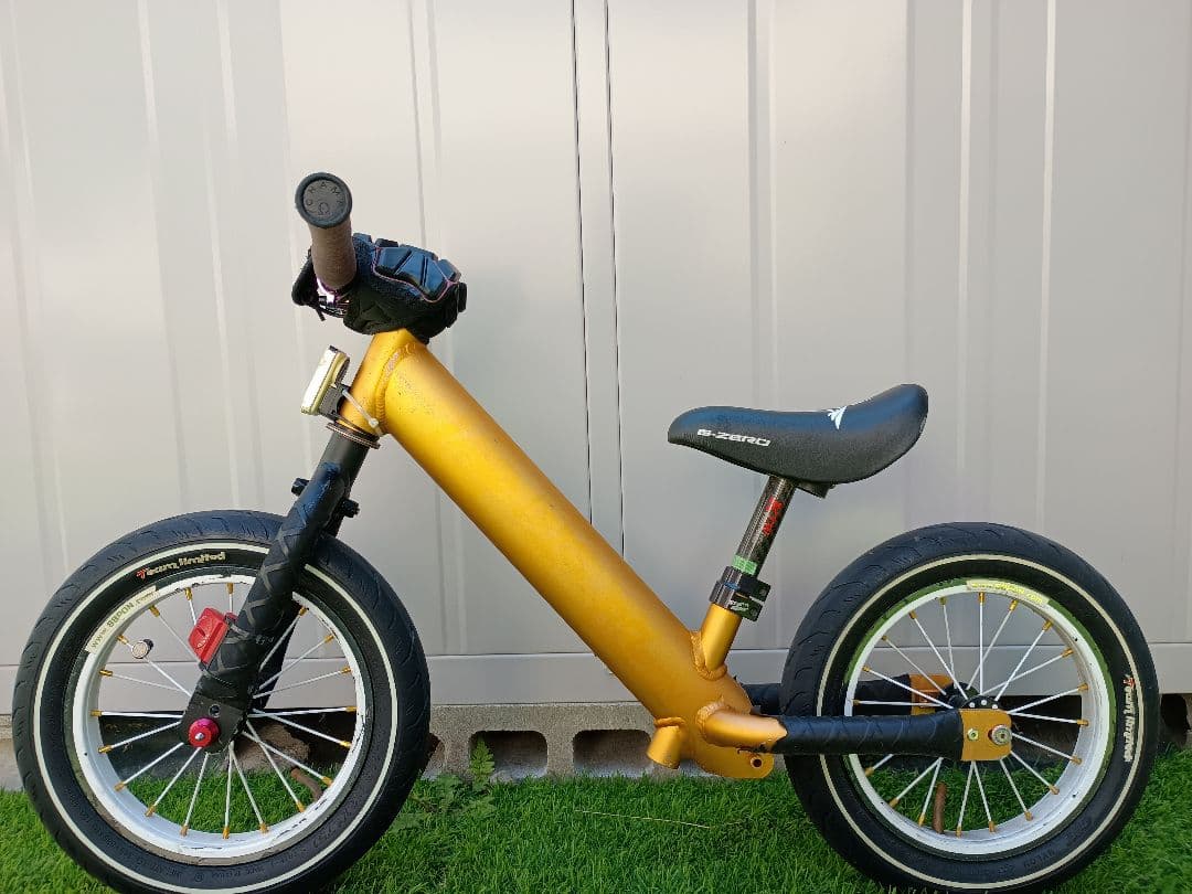 早い者勝ち　値下げ　ストライダープロ ゴールド＆メッキ2台セット　愛知　引取限定