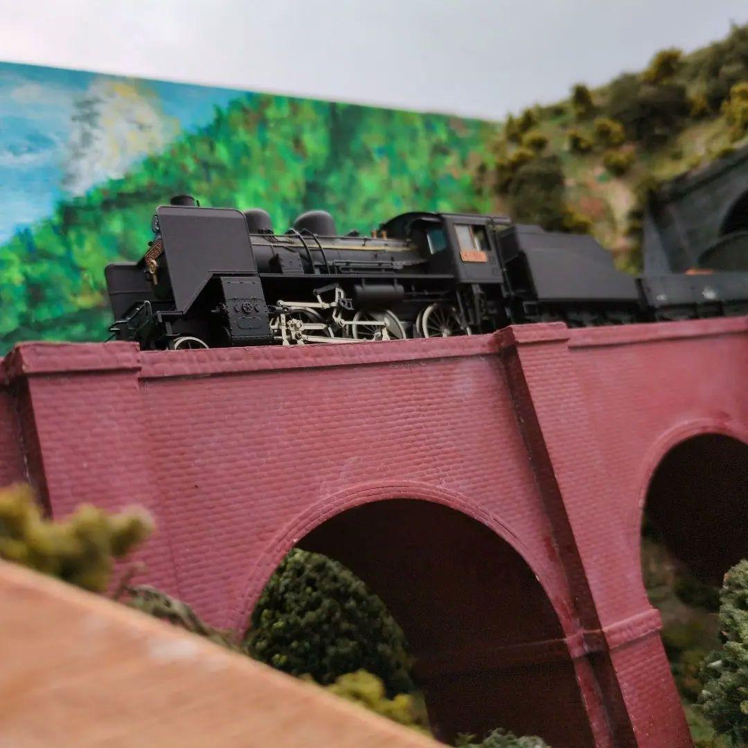 ＨＯゲージ車両展示用ジオラマレンガアーチ橋のある山岳風景（車両は含みません）