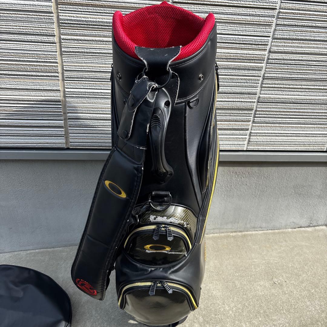 オークリー スカル キャディバッグ ブラックxゴールド　大容量